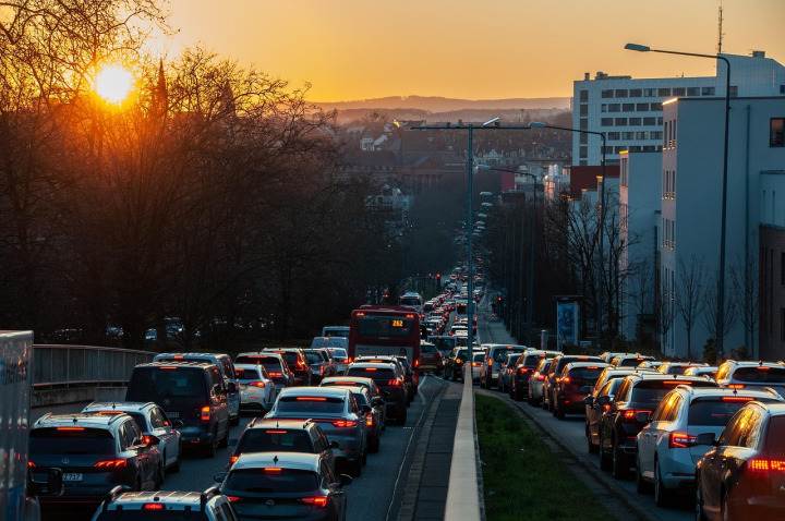 traffic jam as bottleneck