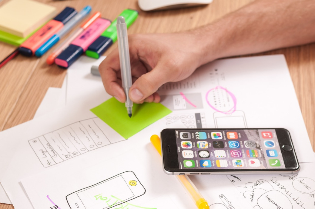 mobile app ui phone