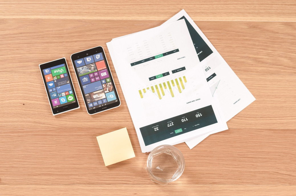 mobile app ui phone
